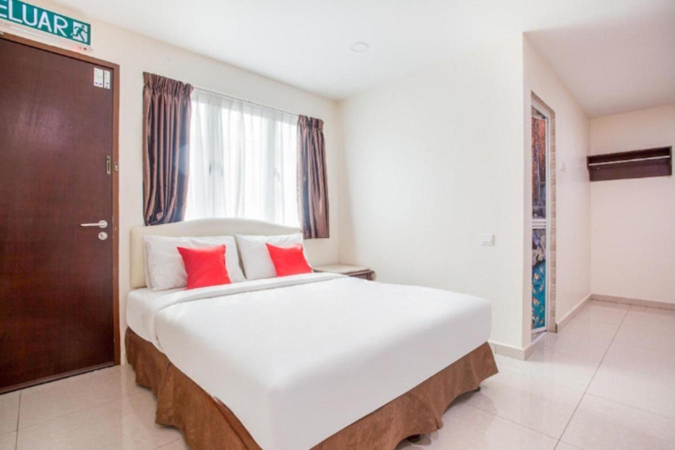 Sam Hotel Sitiawan Eksteriør billede