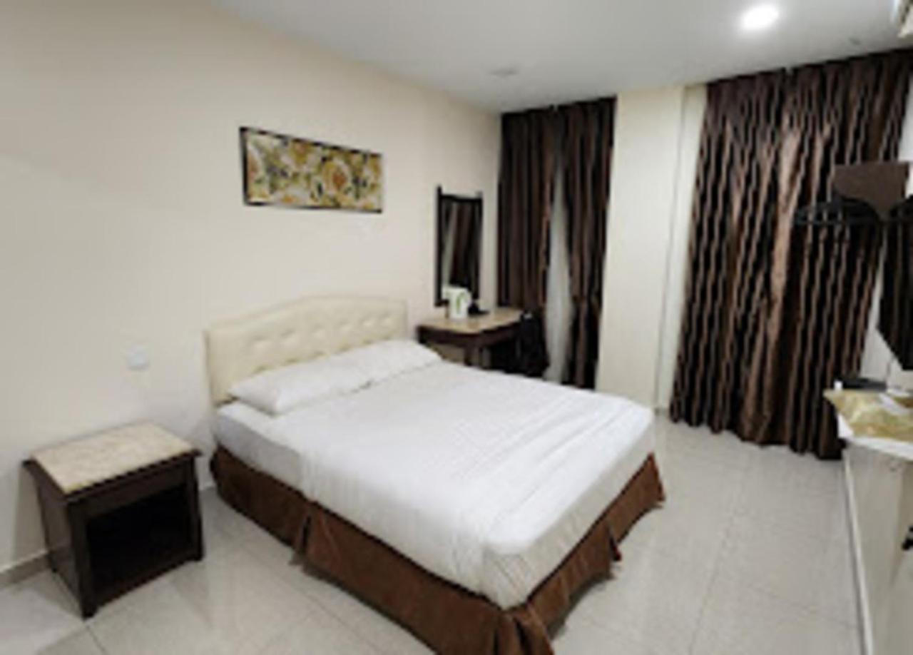 Sam Hotel Sitiawan Eksteriør billede